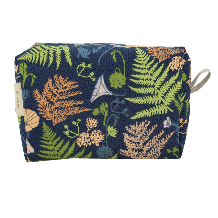 The Large Dopp Kit: Navy Floral / Large