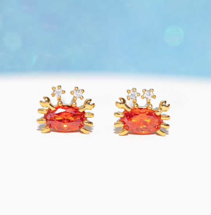 Cutie Crab Studs: Gold