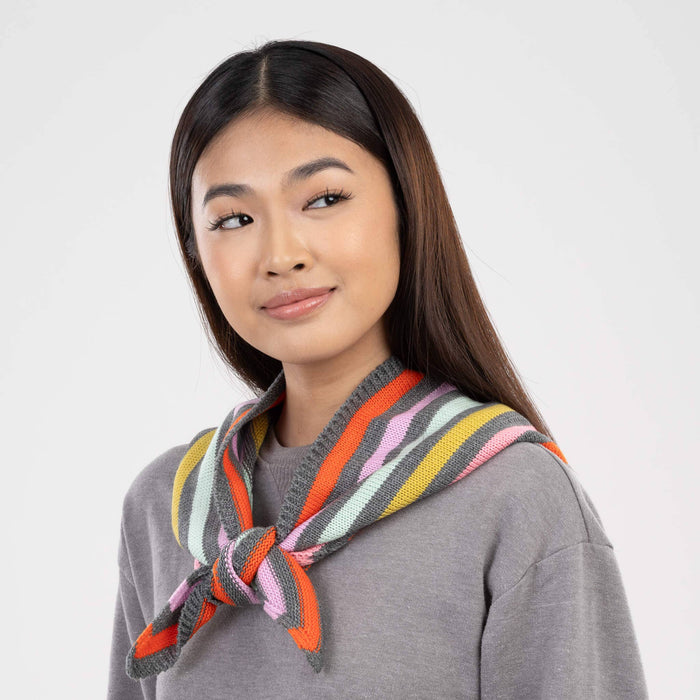 Color Stripe Triangle Scarf: Grey