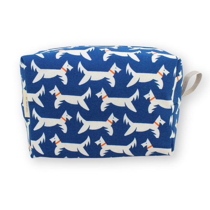 The Medium Dopp Kit: Navy Floral / Medium