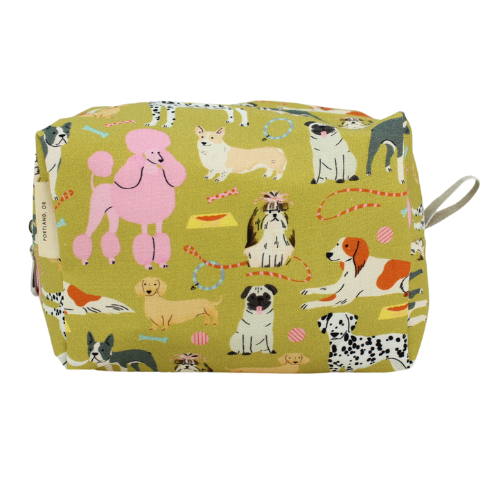 The Medium Dopp Kit: Navy Floral / Medium