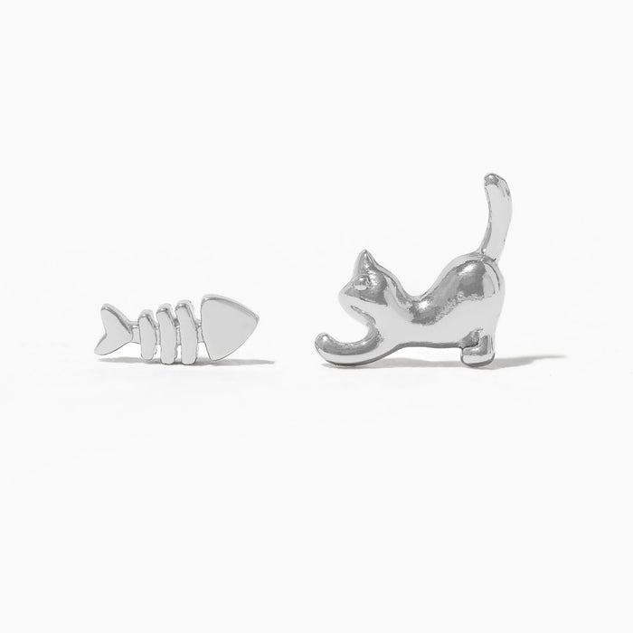 Teeny Tiny Purrfect Catch Studs: Gold
