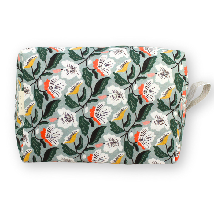 The Large Dopp Kit: Navy Floral / Large