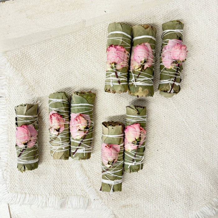 Pink Rose Petal & Bud Small Eucalyptus Bundle