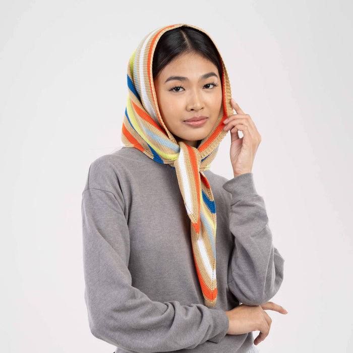 Color Stripe Triangle Scarf: Grey