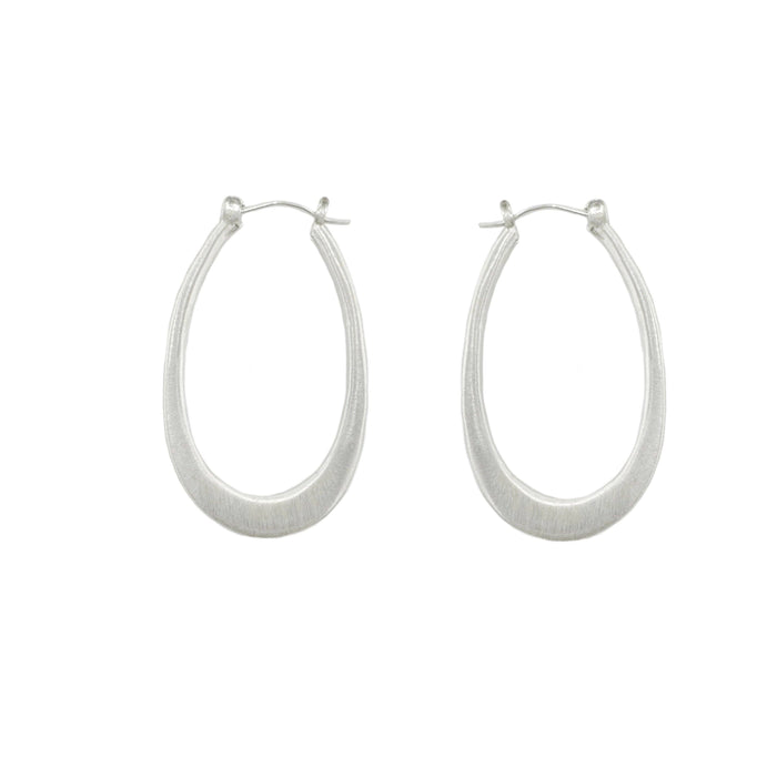 Medium oval hoops earrings: Silver
