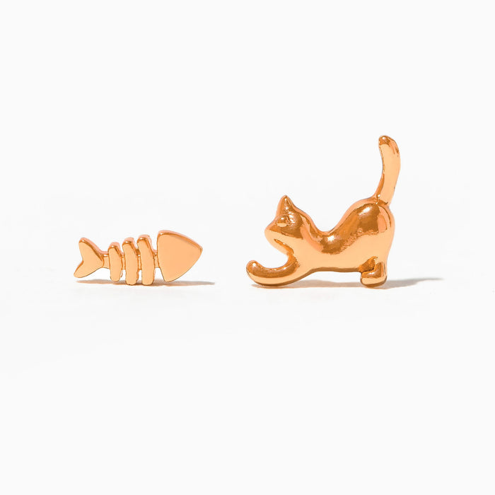 Teeny Tiny Purrfect Catch Studs: Gold
