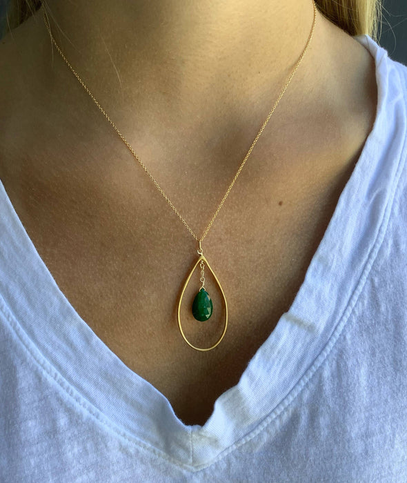 Drop with emerald necklace: Silver