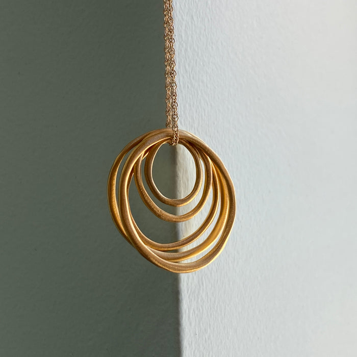 six circles 28" necklace
