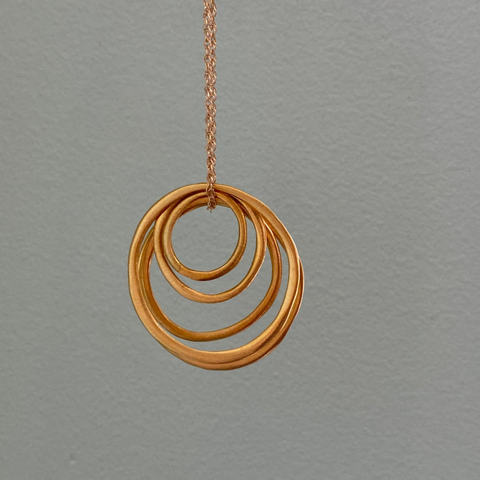 six circles 28" necklace