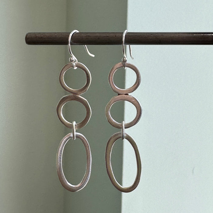 Circles & oval earrings: Silver
