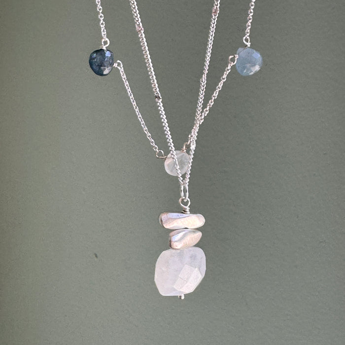 Double nuggets w. stone necklace: Silver / Moonstone