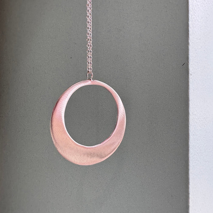 X-large circle on 32" chain necklace: Silver