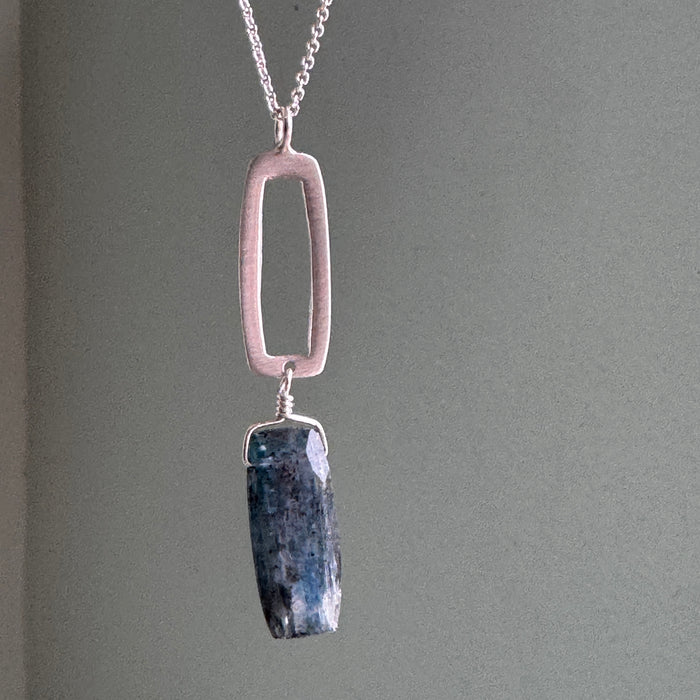 Rectangle w. Blue Kyanite Necklace in Silver