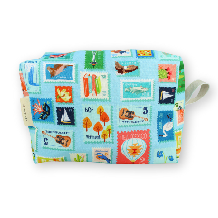 The Medium Dopp Kit: Navy Floral / Medium
