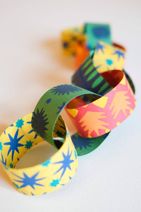 CELEBRATION PAPER CHAIN KIT