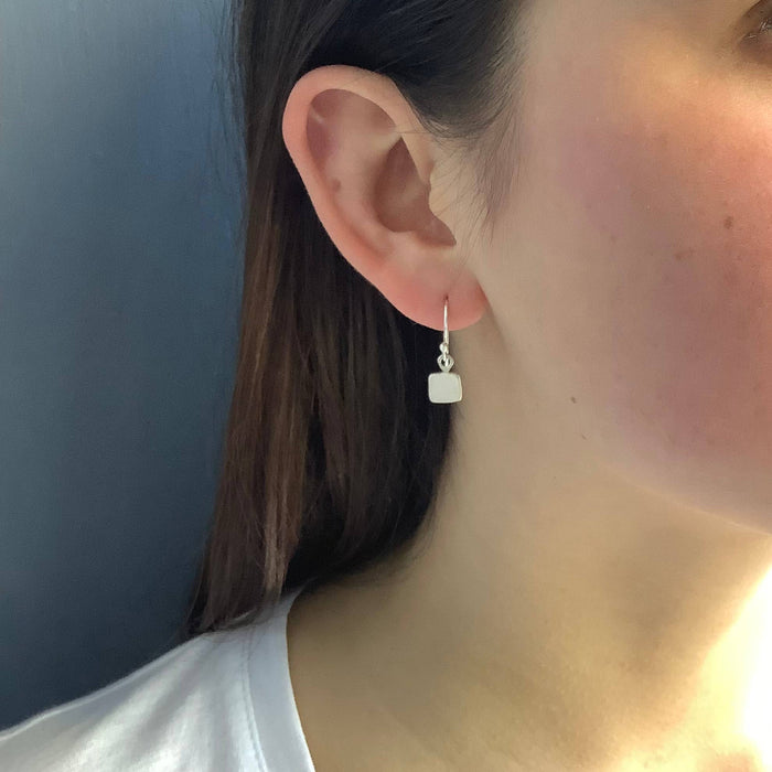 Tiny squares earrings: Silver