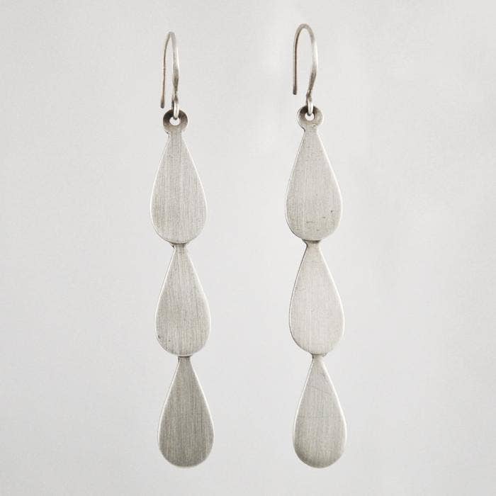 Tear Drop Cascade Earrings: Gold Plate