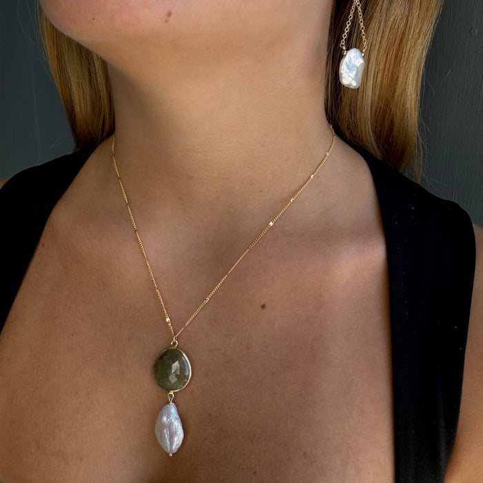 Sapphire & pearl necklace: Vermeil