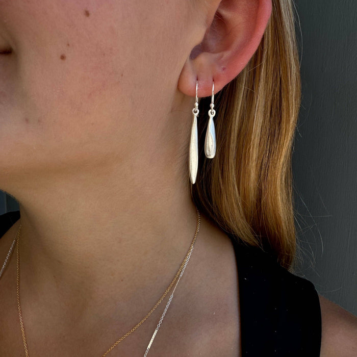Small drop earrings: Silver
