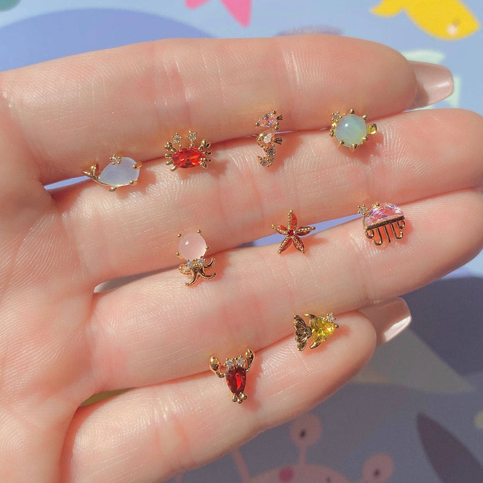 Cutie Crab Studs: Gold