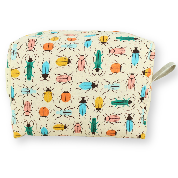 The Medium Dopp Kit: Navy Floral / Medium