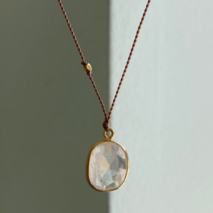 Rainbow Moonstone Lark, 18kt