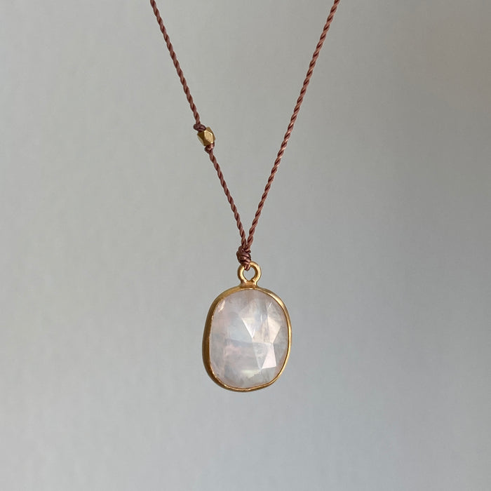 Rainbow Moonstone Lark, 18kt